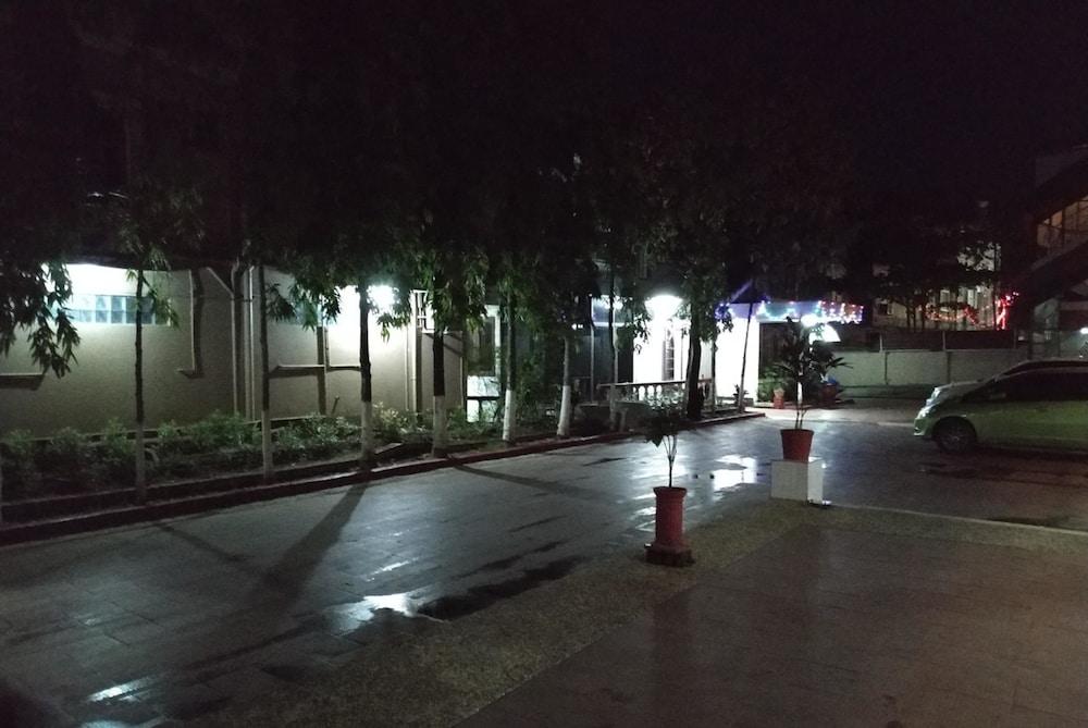 Airport Inn Gyogon Exterior foto